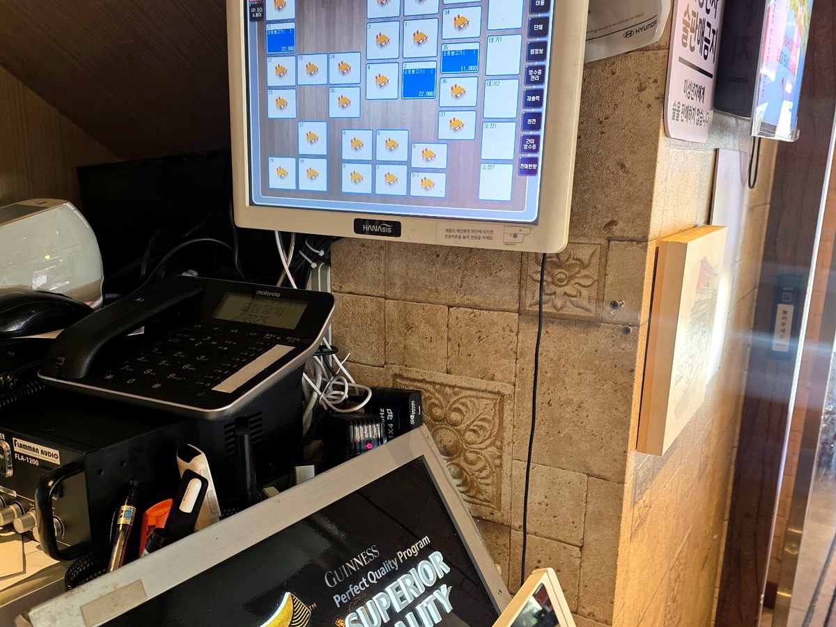 오징어풍경 POS 및 매장 운영 모니터 설치